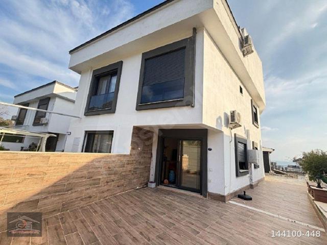 Menderes, İzmir içerisinde satılık Villa