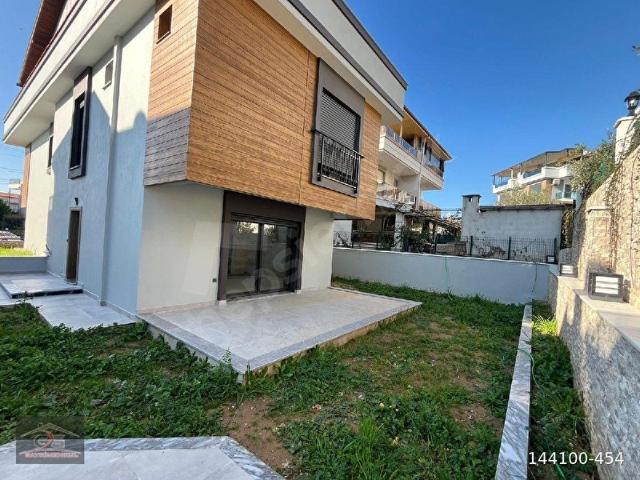 Menderes, İzmir içerisinde satılık Villa