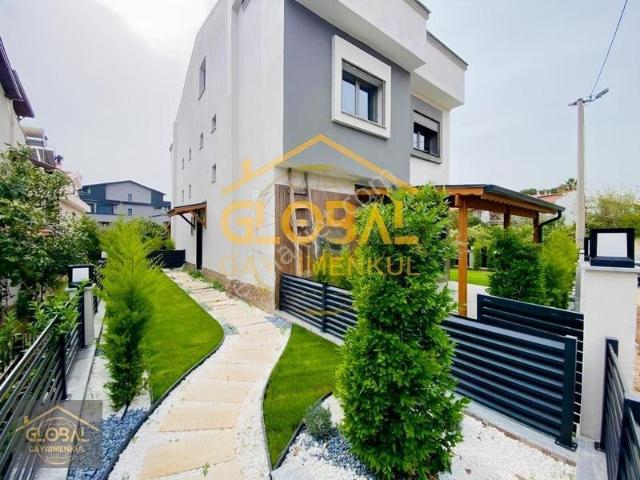 Çukuraltı Mahallesi, Menderes içerisinde satılık Villa