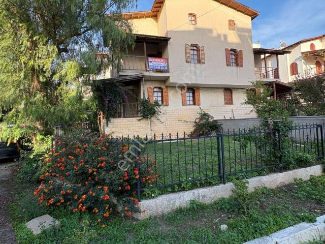 Menderes, İzmir içerisinde kiralık Villa