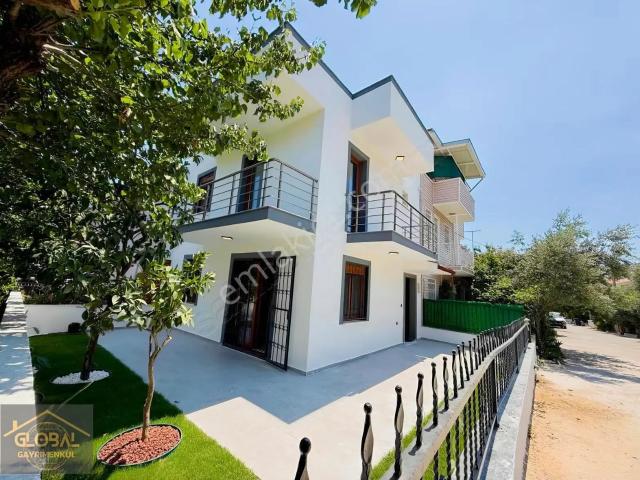 Orta Mahallesi, Menderes içerisinde satılık Villa