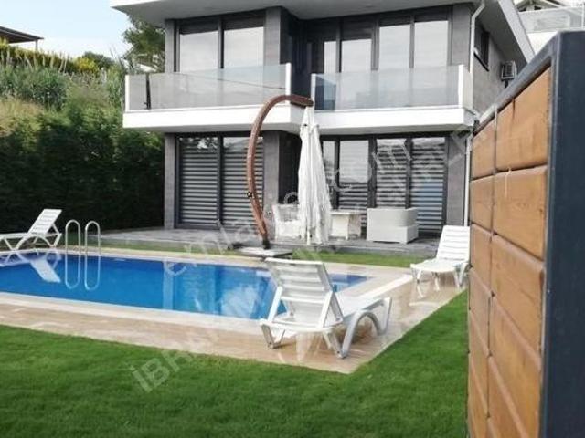 Kuşadasi, Aydin içerisinde kiralık Villa