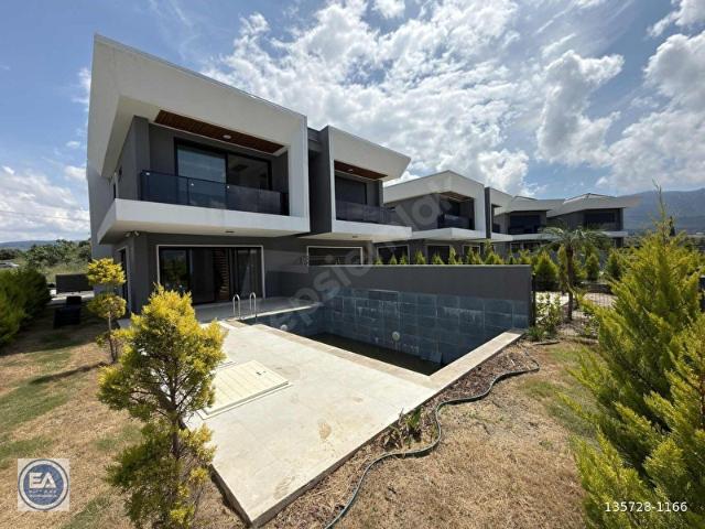 Kuşadasi, Aydin içerisinde satılık Villa
