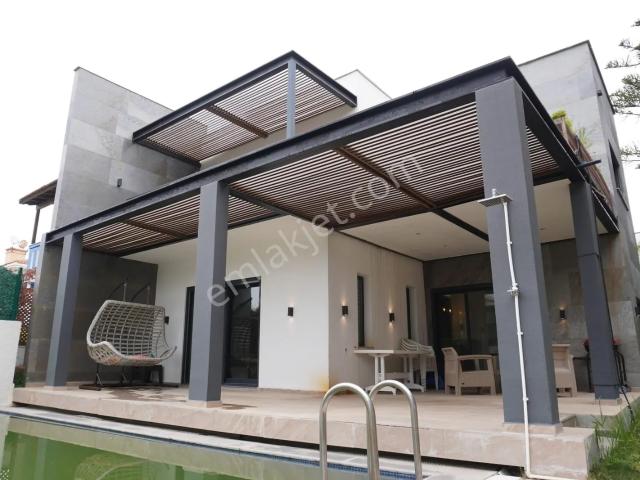 Çeşme, İzmir içerisinde satılık Villa