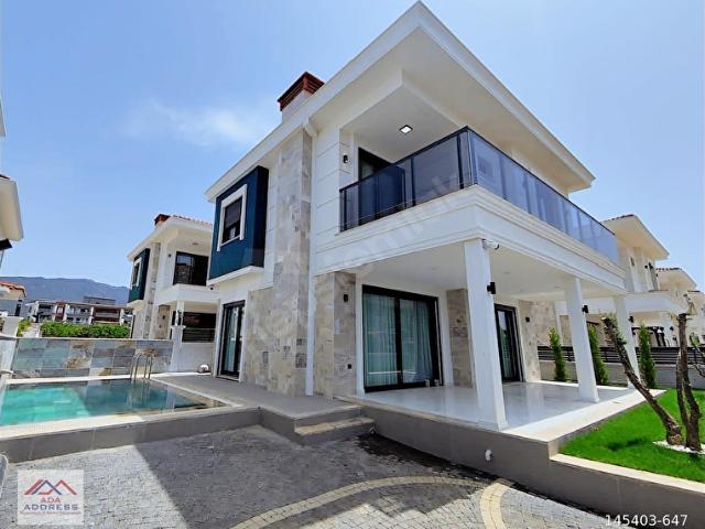Kuşadasi, Aydin içerisinde satılık Villa