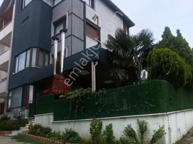 Kadıköy Beldesi, Yalova Merkez içerisinde satılık Villa