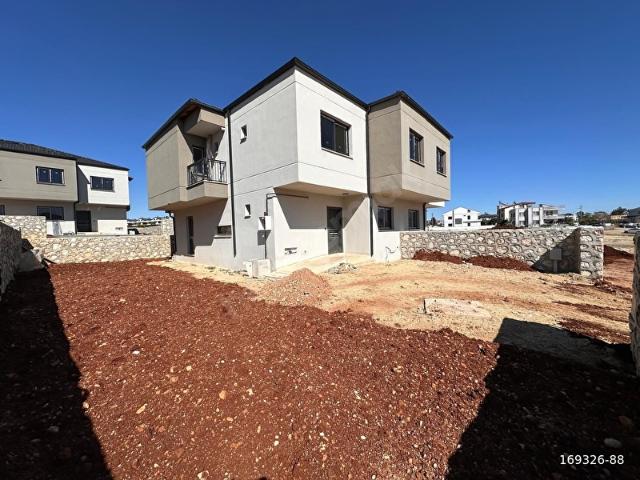 Sariçam, Adana içerisinde satılık Villa