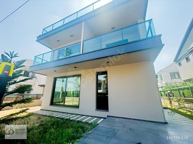 Sariçam, Adana içerisinde satılık Villa