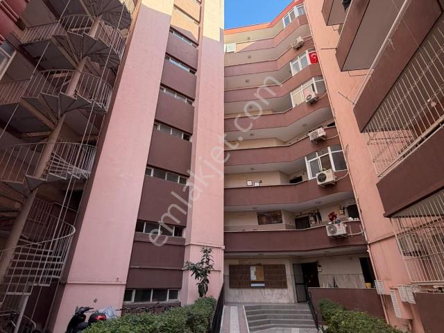 Mansuroğlu Mahallesi, Bayraklı içerisinde kiralık mülk