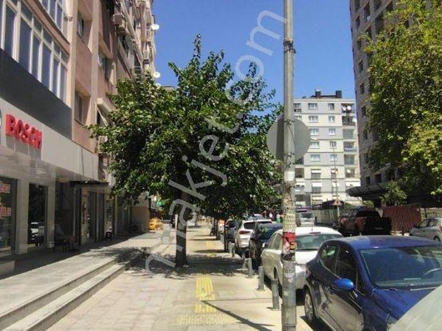 Bayrakli, İzmir içerisinde kiralık mülk