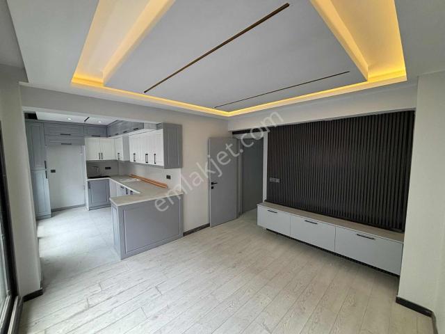 Karabağlar, İzmir içerisinde kiralık mülk