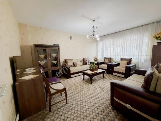 Karabağlar, İzmir içerisinde satılık mülk