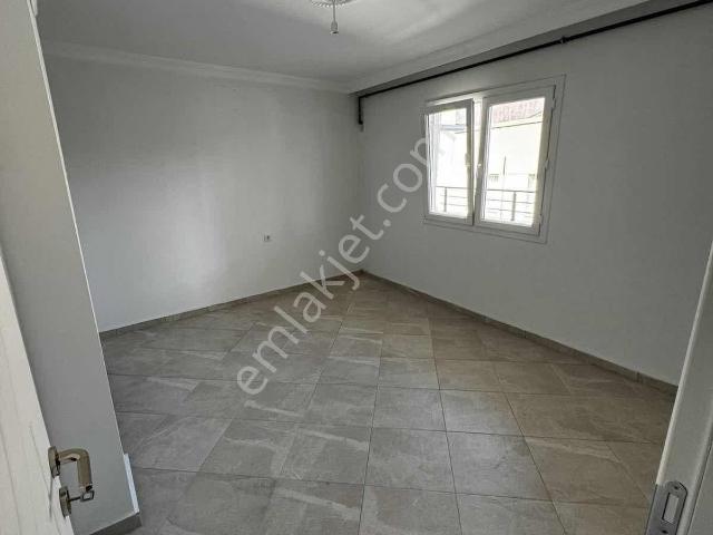 Karabağlar, İzmir içerisinde kiralık mülk