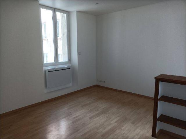 Studio location à Faubourg du Soleil, Alès