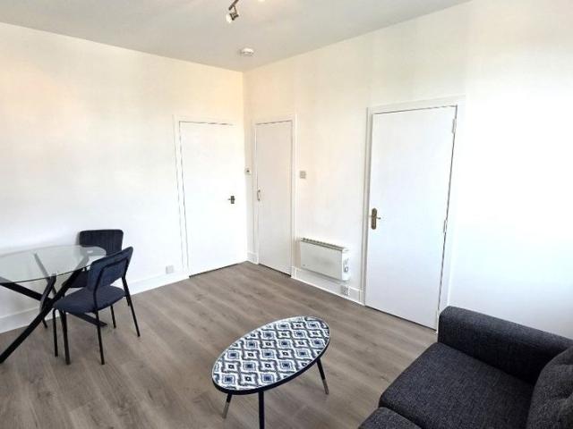 Apartment for rent in Sunnybank, Ballindoch