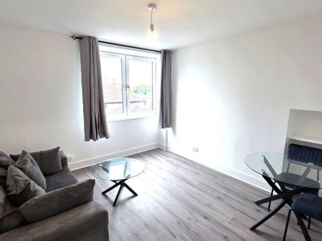 Apartment for rent in Ashley, Ballindoch