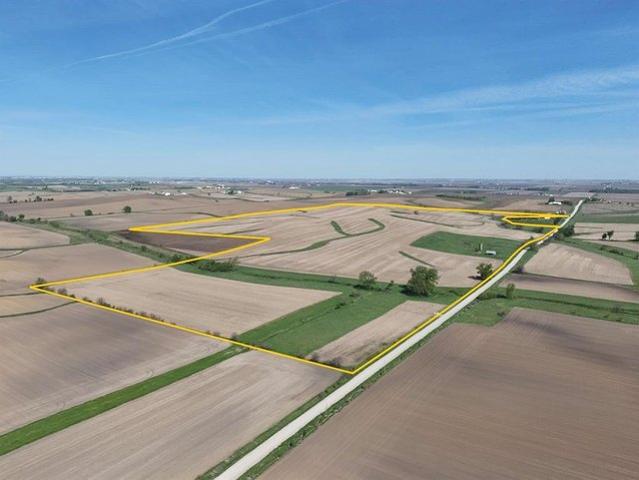 Farm for sale in Marengo, Iowa