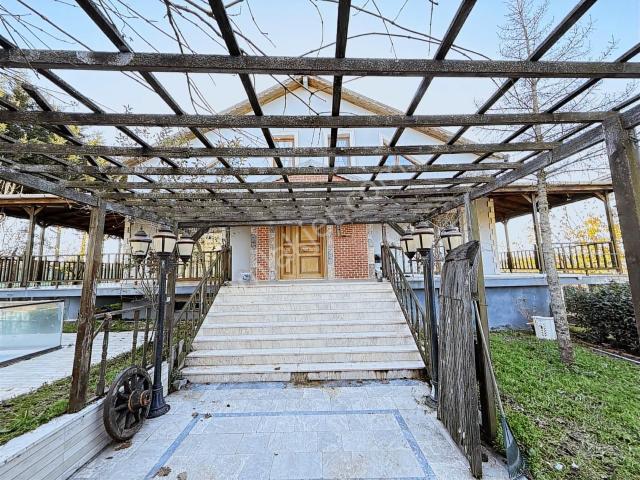 Tekirdağ içerisinde satılık Villa