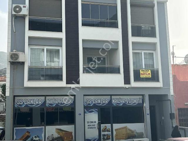 Bornova, İzmir içerisinde satılık mülk