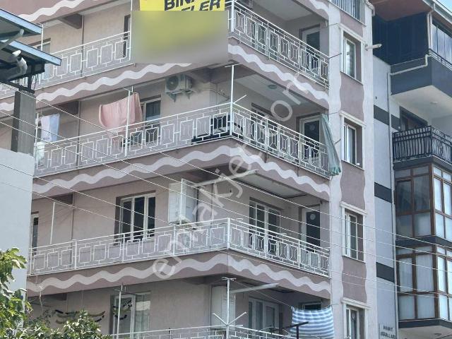 Bornova, İzmir içerisinde satılık mülk