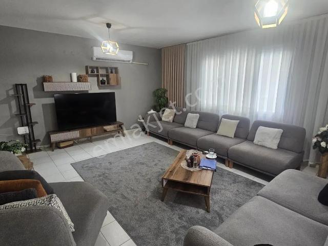 Bornova, İzmir içerisinde satılık mülk