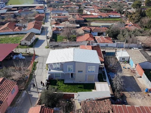 Akhisar, Manisa içerisinde satılık Villa