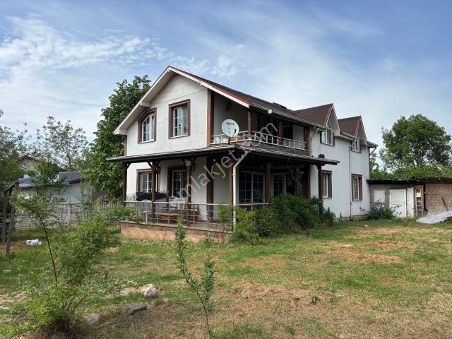 Düzce Merkez içerisinde satılık Villa