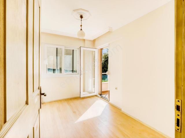 Çeşme, İzmir içerisinde kiralık mülk
