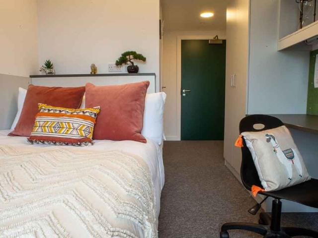 Apartment for rent in Lakenham, East Bank