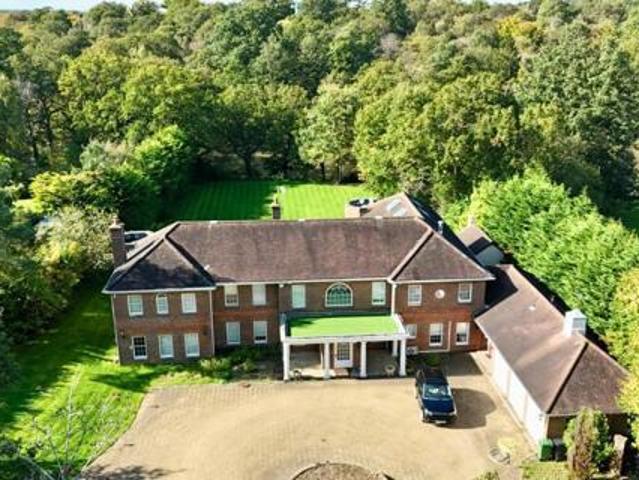 House for sale in Pachesham Park, Surrey