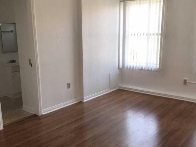 Apartment for rent in Canoga Park, California