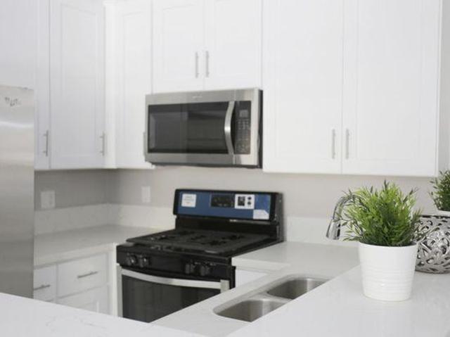 Apartment for rent in Canoga Park, California