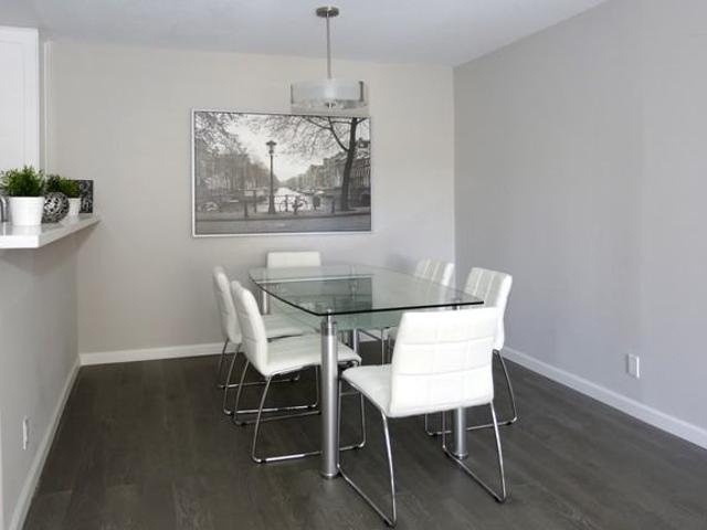 Apartment for rent in Canoga Park, California