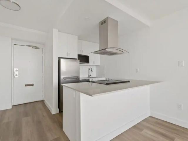 Apartment for rent in Davie Village, Vancouver