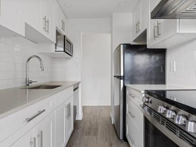 Apartment for rent in Davie Village, Vancouver
