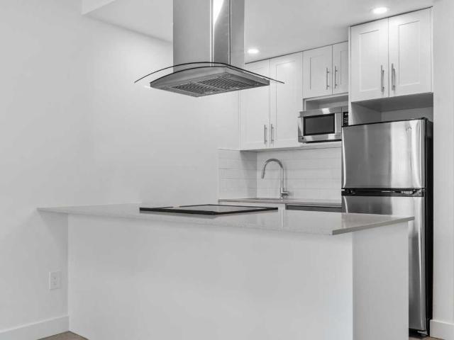 Apartment for rent in Davie Village, Vancouver