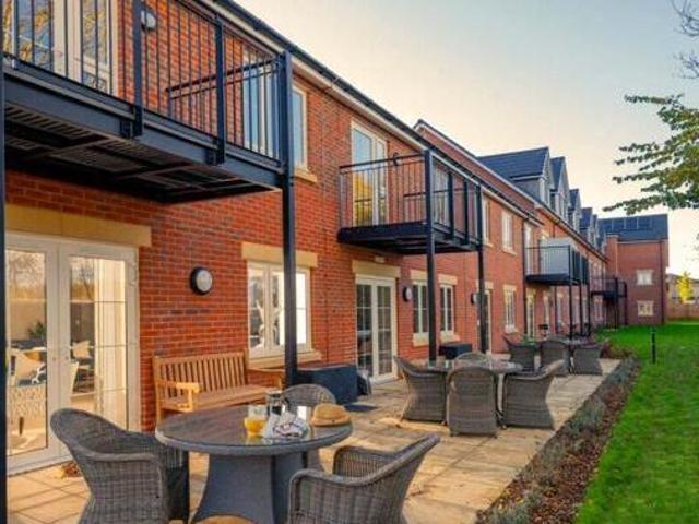 House for sale in Crumbles, Eastbourne