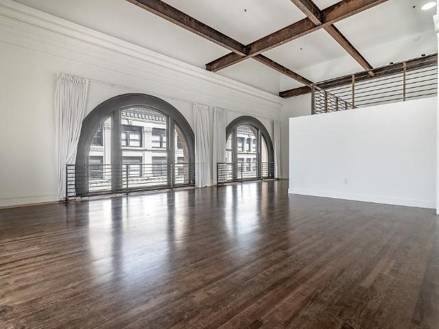 Apartment for rent in Canoga Park, California