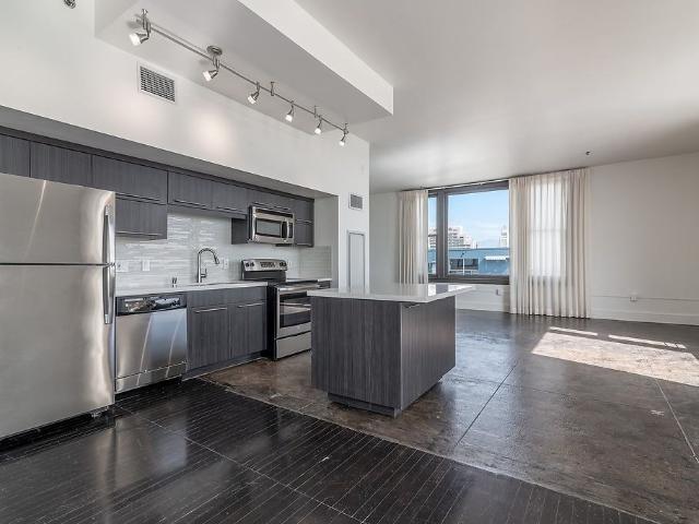 Apartment for rent in Canoga Park, California