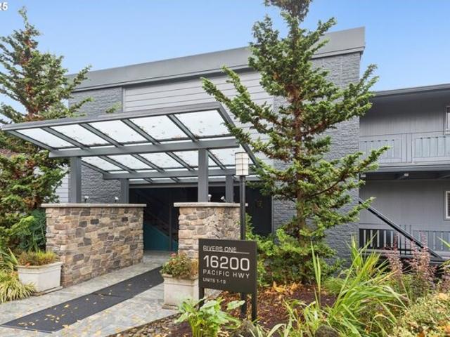 Condo for sale in Oregonia