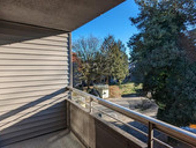 Apartment for rent in Surrey, British Columbia