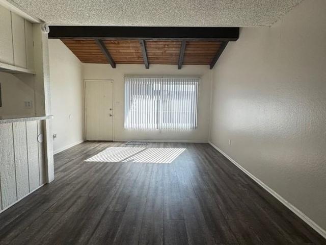 Apartment for rent in Santa Ana, California