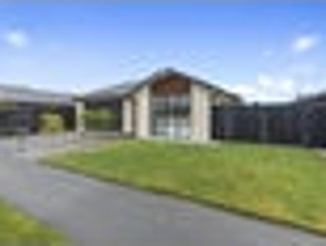 House for sale in Chaslands, Canterbury