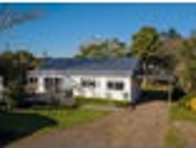 House for sale in Awhitu