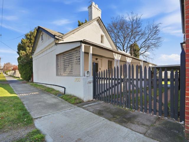 House for sale in Bathurst, New South Wales