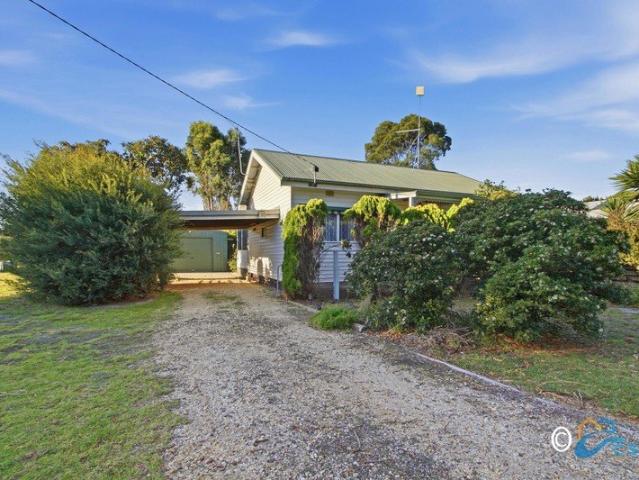 House for sale in Loch Sport, Victoria