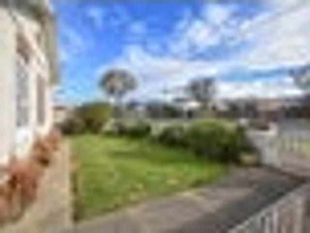 House for sale in Otakou