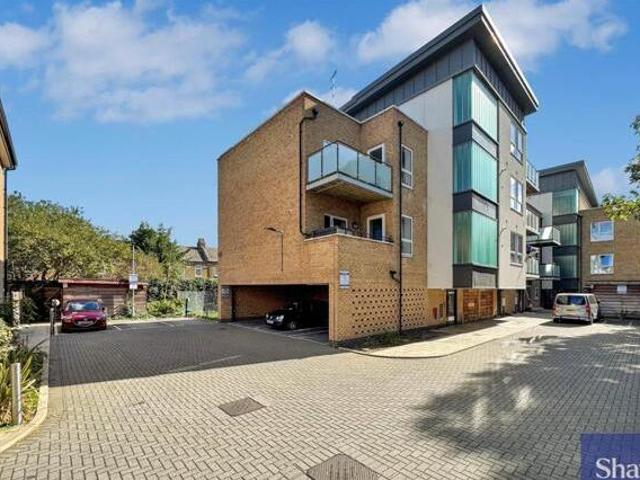 House for sale in Greater London