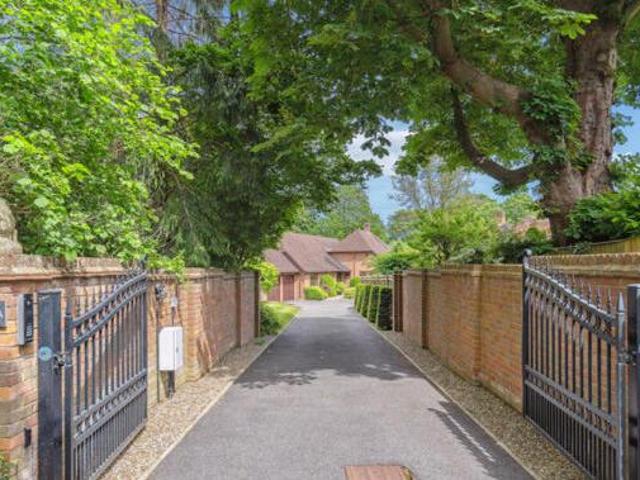 House for sale in Gerrards Cross, Denham