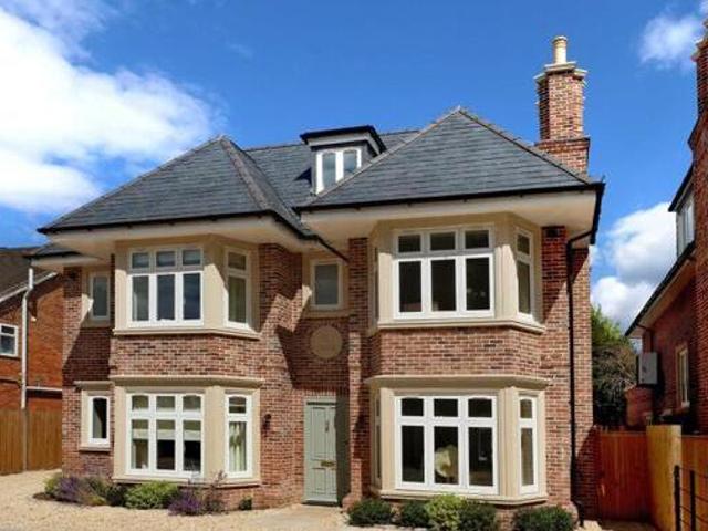 House for sale in Gerrards Cross, Denham